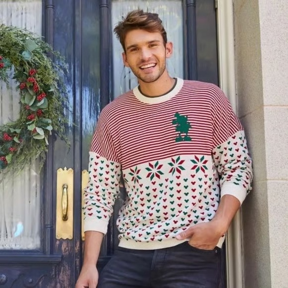 Disney Mickey Mouse Spirit Jersey Christmas Holiday Sweater size small